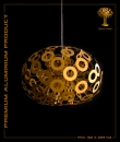 H�henverstellbare Aluminium Deckenlampe verf�gbar in Gold oder Silber.