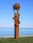 Mobile Preview: Große abstrakte Park Skulptur rostig