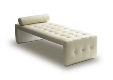 Leather chaiselongue creme