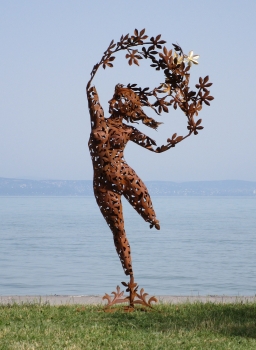 Jungfrau Garten Skulptur Eisen