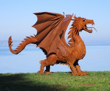 Dragon with wings for garden