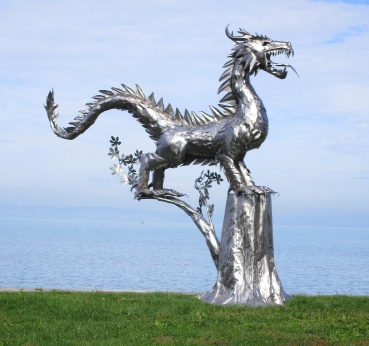 Garden artwork dragon