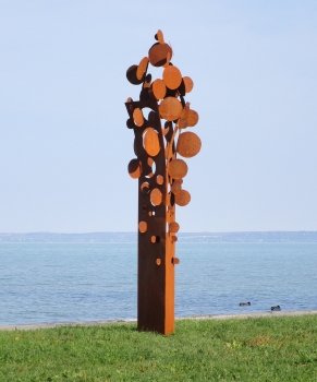 Große abstrakte Gartenskulptur Rostig