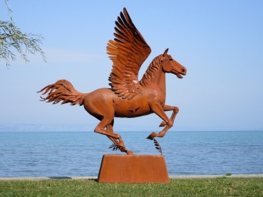 Pegasus Skulptur Roststahl