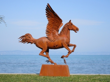 Horse sculpture rusty steel