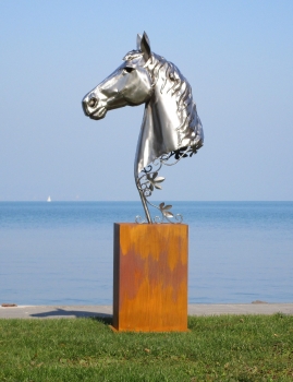 Sculpture horse head