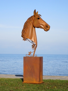 Sculpture horse head