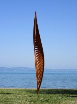 Feather artwork column garden