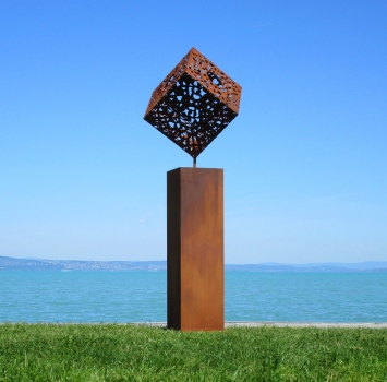 Column with cube iron