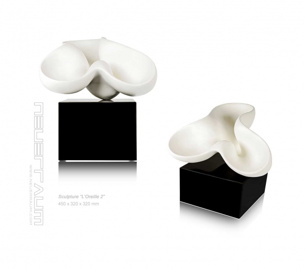 Moderne abstrakte Plastik Skulptur "L'Oreille 2". Oberfläche matt Weiß.