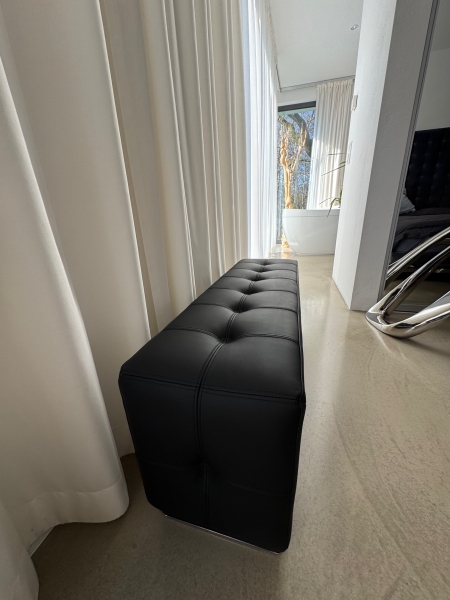 Black leather bench small