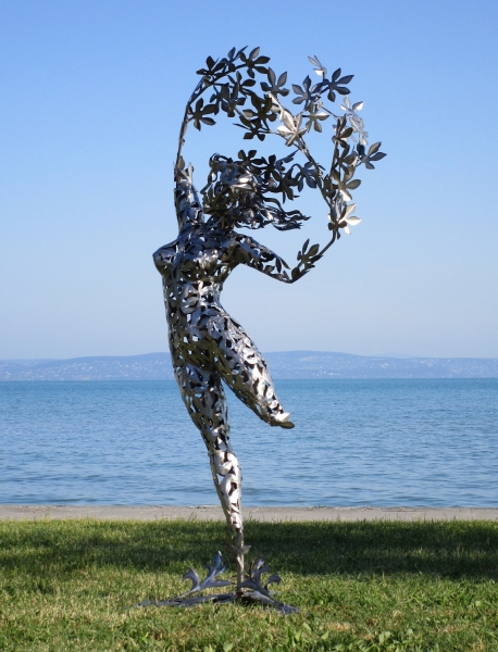 Jungfrau Garten Skulptur Edelstahl