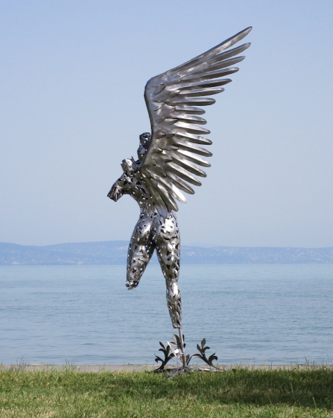 Angel garden sculpture