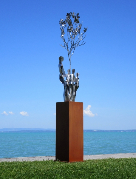 Family with tree sculpture