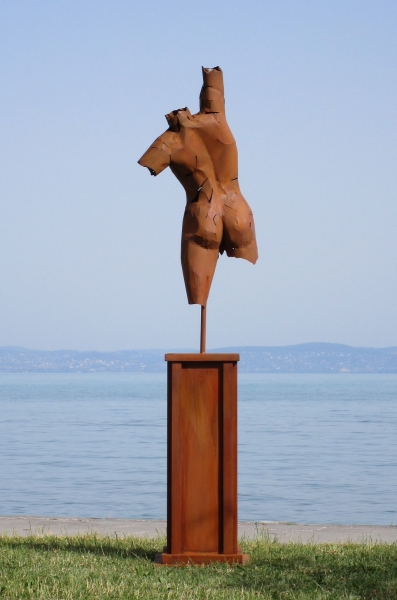Nude men sculpture iron rusty