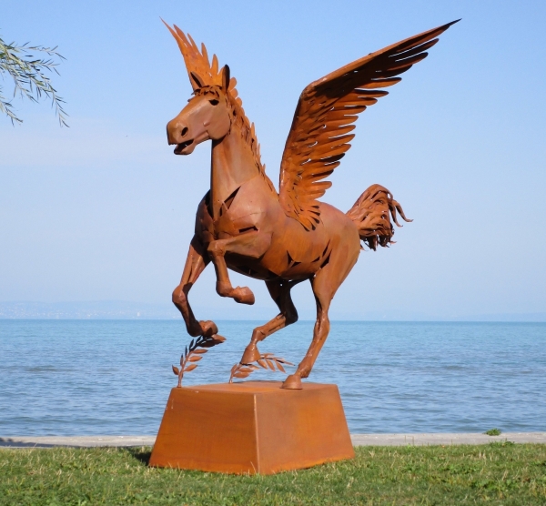 Pegasus horse sculpture