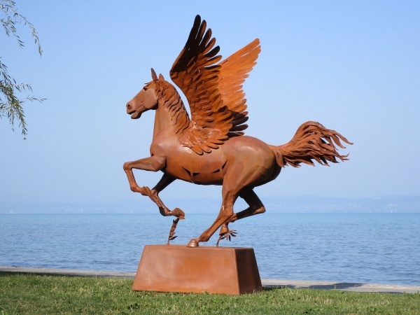 Big Pegasus horse sculpture outside