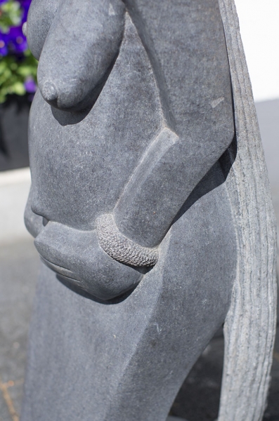 Busen Stein Skulptur