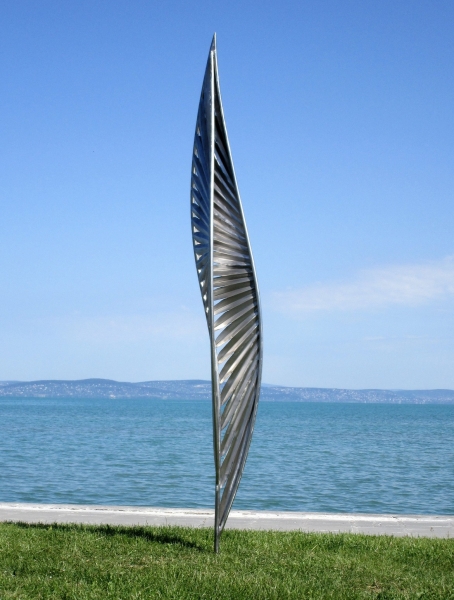 Thin high steel sculpture