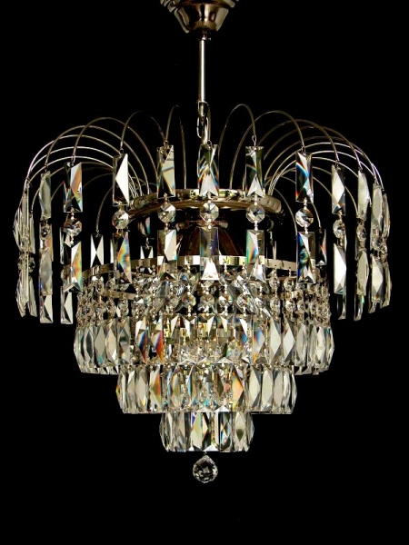 Crystal raining chandelier with 6 illuminates!